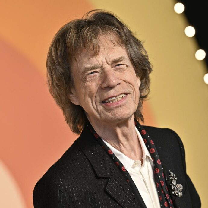 Mick Jagger: “Sono geneticamente fortunato, ma molto è dovuto all’esercizio fisico e alla disciplina: niente fumo, niente alcol. Il segreto della longevità per una band? Piacere a noi stessi”