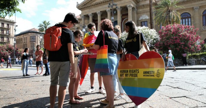 Palermo, la giunta Lagalla litiga (ancora) sul Pride. Il sindaco dà il patrocinio, ma FdI attacca: “È una piazza anti-Meloni”