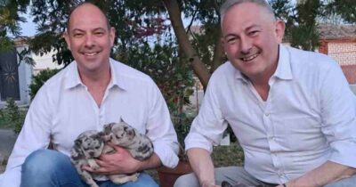 Copertina di “Ma chi dice che i diritti siano solo di Sinistra?”: boom di autoinvitati e 500 ospiti per le nozze gay dei due sindaci del Centrodestra