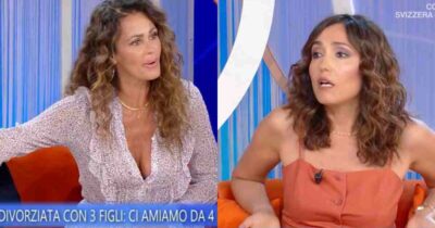 Copertina di Samantha De Grenet contro Caterina Balivo: “Figli a 50 anni? Così si mettono al mondo degli orfani”. La conduttrice sbotta: “Ma che dici? C’è gente che muore a 30!”