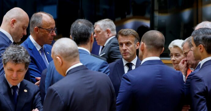 Giù la maschera: i leader Ue divisi sul negoziatore per Kiev. Macron e Merz fanno muro contro  Costa