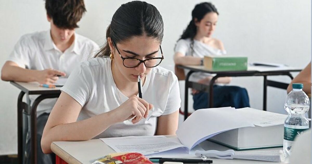 maturit224 2026 accessibile la prova dello scientifico il primo problema fa paura il secondo pi249 standard da Ilfattoquotidiano.it maturit224 2026 accessibile la prova dello scientifico il primo problema fa paura il secondo pi249 standard