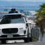 Copertina di Waymo richiama 3.900 robotaxi negli Usa. Rischio ingresso nei cantieri autostradali