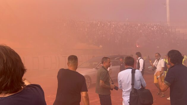 Livorno abbraccia Protti: oltre 10mila persone al Picchi per l’ultimo saluto. “Solo chi ti ha vissuto ci può capire”