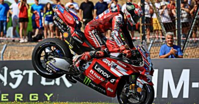 Copertina di Moto Gp, un super Bagnaia vince la sprint a Brno: è il suo primo successo stagionale. Fuori Bezzecchi | Risultati e nuova classifica