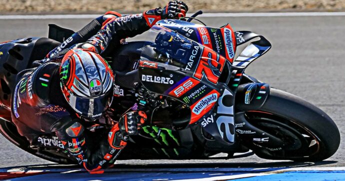 MotoGp, Bezzecchi squalificato a Brno: “Ha spinto e colpito i commissari di pista” – La nuova griglia di partenza