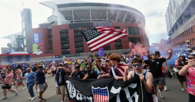 Copertina di Stadi pieni, maxischermi nei musei, ascolti tv da record: per la prima volta il soccer unisce gli Usa (divisi da Trump)