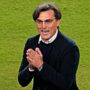 Copertina di Flop Turchia: eliminata da favorita nel girone. La delusione di Montella: “Mai visto niente del genere. 65 tiri e non parlo nemmeno del possesso palla”