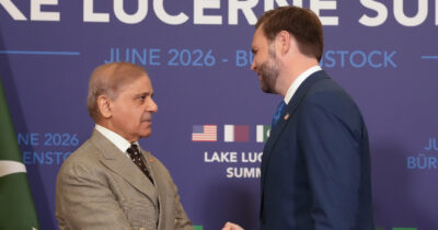 Copertina di Usa-Iran, al via i colloqui in Svizzera. Teheran: “Nessun accordo possibile senza la pace in Libano “. Hormuz resta chiuso