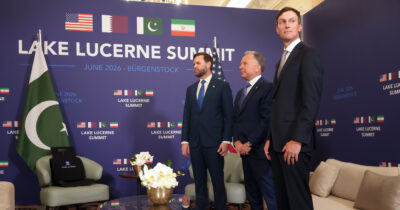 Copertina di Usa-Iran, al via i colloqui in Svizzera. Teheran: “Nessun accordo possibile senza la pace in Libano “. Hormuz resta chiuso