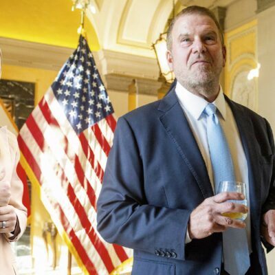 Copertina di Giorgia tra l’orgoglio alpino e la “grana” Villa Taverna: chi va a omaggiare gli Usa?