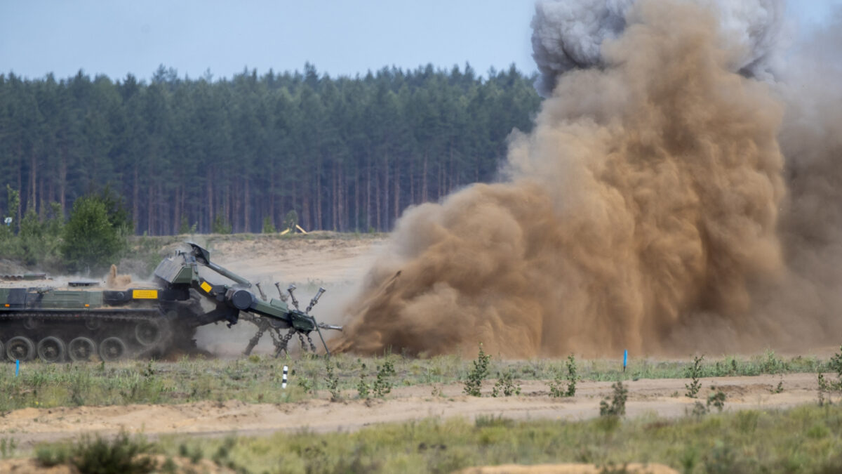 lituania la nato si esercita al confine bielorusso la germania schiera 2300 soldati e punta a raddoppiarli da Ilfattoquotidiano.it lituania la nato si esercita al confine bielorusso la germania schiera 2300 soldati e punta a raddoppiarli