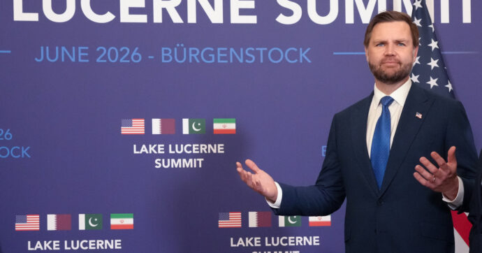 Usa-Iran, Vance dopo i primi colloqui: “Teheran ha accettato di fare entrare gli ispettori Aiea. Gettate buone basi per accordo”