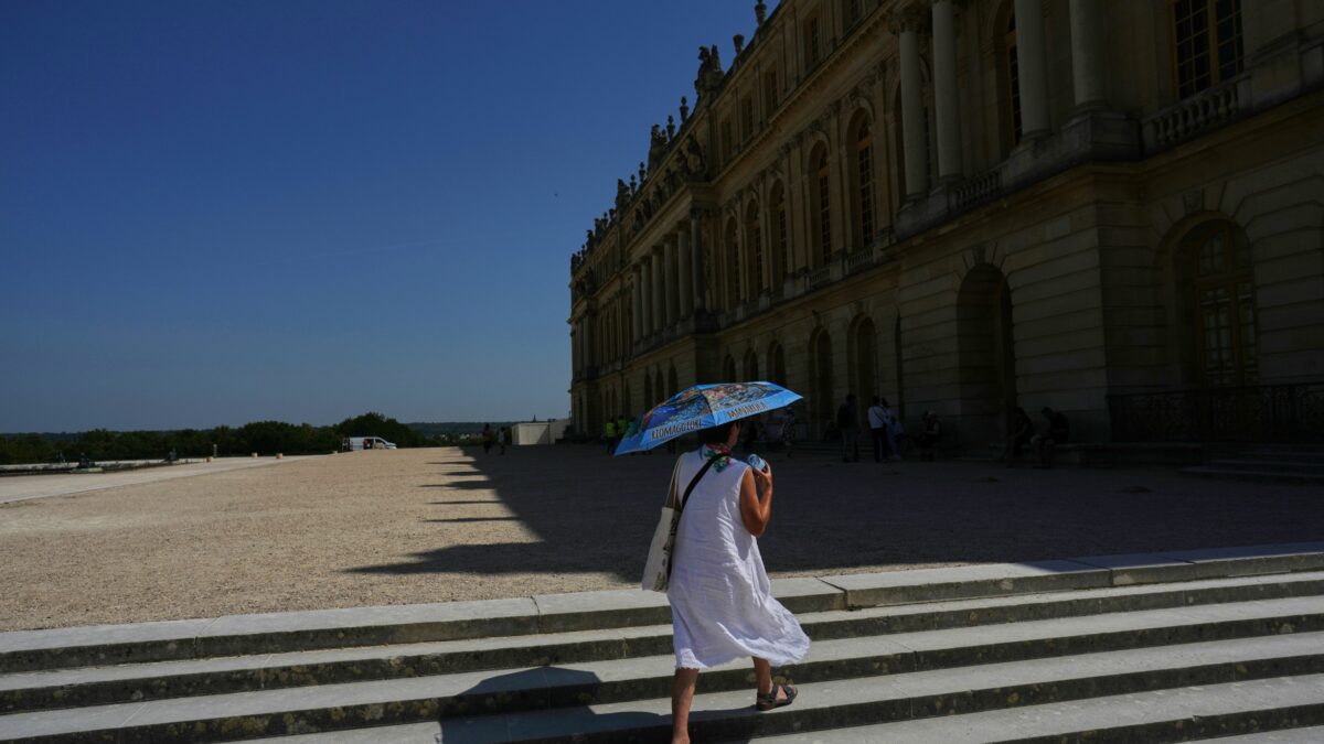 caldo estremo in francia due bambini morti dopo essere rimasti chiusi in auto tredici persone annegate nel fine settimana da Ilfattoquotidiano.it caldo estremo in francia due bambini morti dopo essere rimasti chiusi in auto tredici persone annegate nel fine settimana