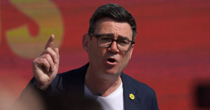 Chi è Andy Burnham, l’anti-Farage: così il sindaco contrario alla Brexit vuole riconquistare la working class al Labour