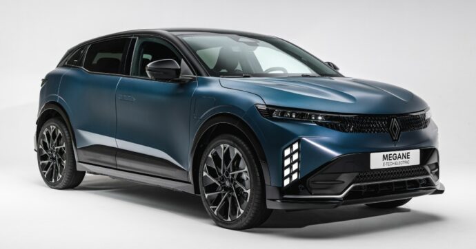 Renault Megane E-Tech Electric, più autonomia e ricarica rapida. E spunta pure l’IA – FOTO