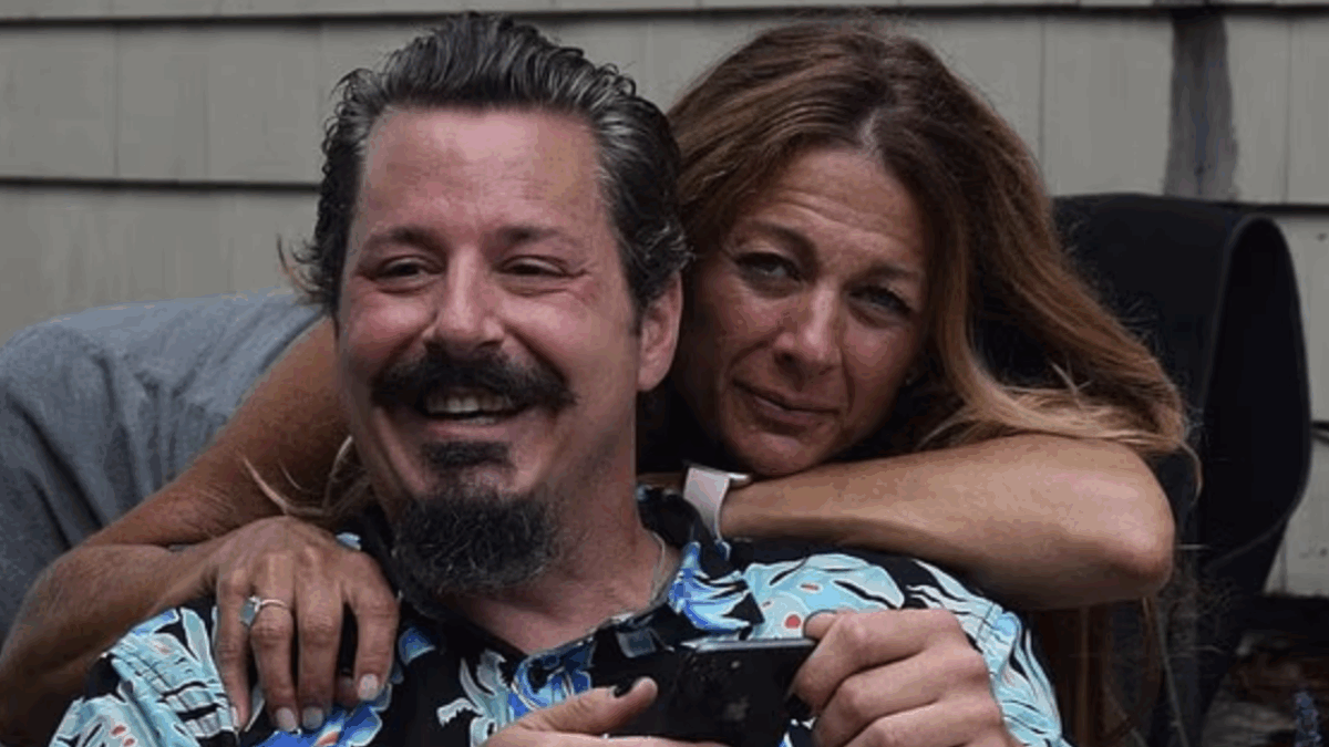 Va in bagno durante il concerto, poi la tragedia: 51enne precipita nel vuoto al Madison Square Garden e muore. Era al live dei Goose assieme alla moglie