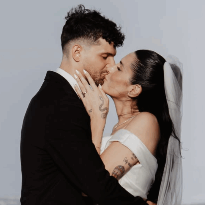 Valentina Vignali ha sposato Fabio Stefanini con un paio di Nike Jordan ai piedi: “Sei stato l’unico in tutta la mia vita a farmi sentire sempre la più bella”