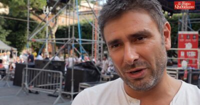 Copertina di “Finanziamento pubblico ai giornali? Una porcheria, va azzerato”: Di Battista e le ragioni del referendum abrogativo