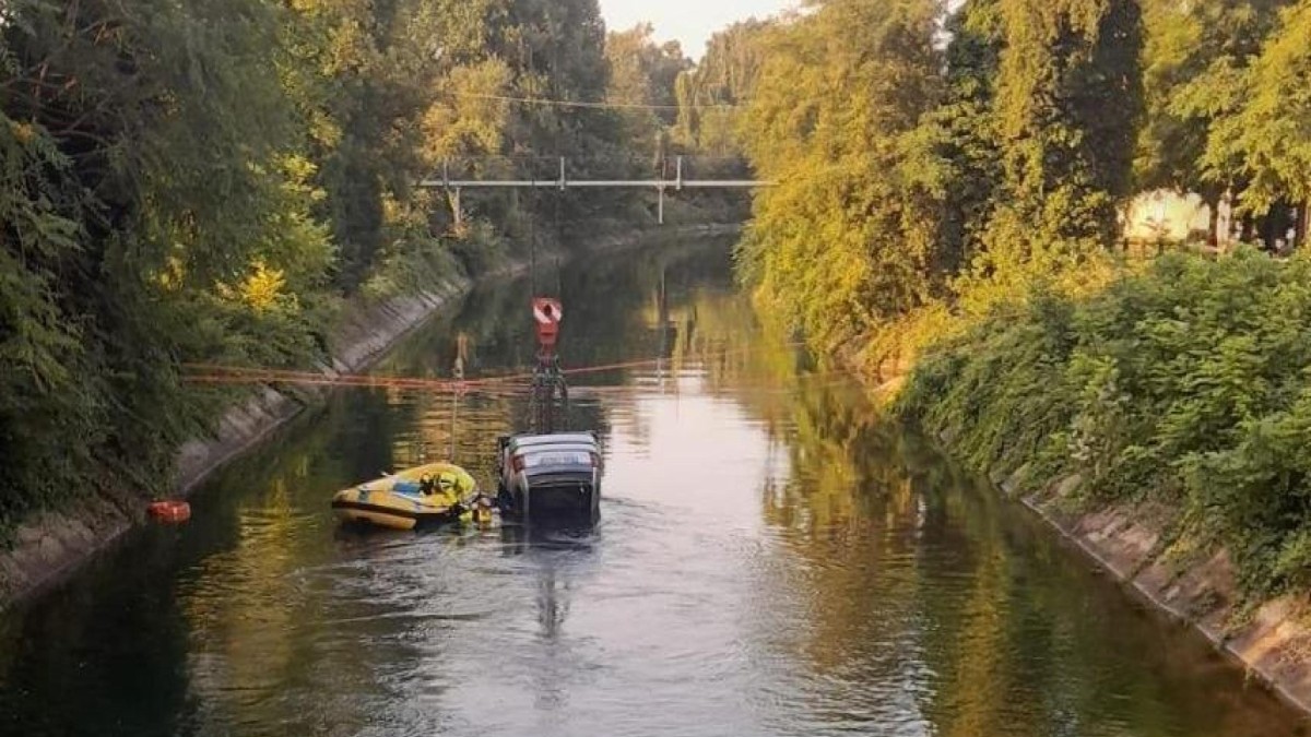 verso la richiesta di convalida dell8217arresto per il 19enne alla guida dell8217audi finita nel canale villoresi come neopatentato doveva avere tasso alcolemico pari a zero da Ilfattoquotidiano.it verso la richiesta di convalida dell8217arresto per il 19enne alla guida dell8217audi finita nel canale villoresi come neopatentato doveva avere tasso alcolemico pari a zero