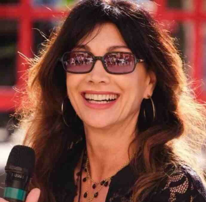 “Vivo in una caserma dei carabinieri, c’è sempre il timore che possa succedere qualcosa. Si cambia spesso casa e si fanno sempre traslochi”: così Luisa Corna