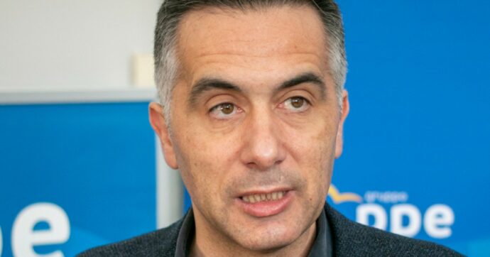 Proprio ora che sulla transizione qualcosa si muove, arriva chi vuole fermare tutto
