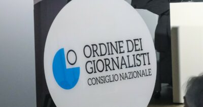 Copertina di Causa da 250 milioni per il caso Minetti, l’Ordine dei giornalisti: “Rappresenta il tentativo di uccidere una testata”