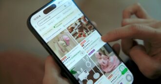 Slitta da luglio a ottobre la tassa italiana da 2 euro sui piccoli pacchi. Ma scatterà quella Ue da 3 euro per ogni articolo comprato