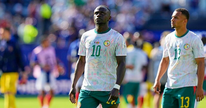 Koulibaly e Mané ordinano cibo d’asporto con le app: il ritiro da incubo del Senegal ai Mondiali