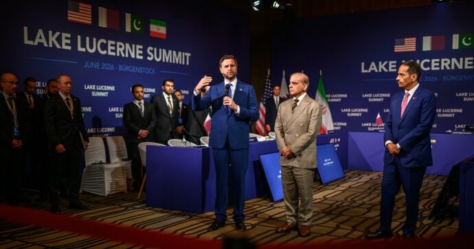 Usa-Iran, concluso il primo round di colloqui: linea di comunicazione su Hormuz, il nodo della guerra in Libano