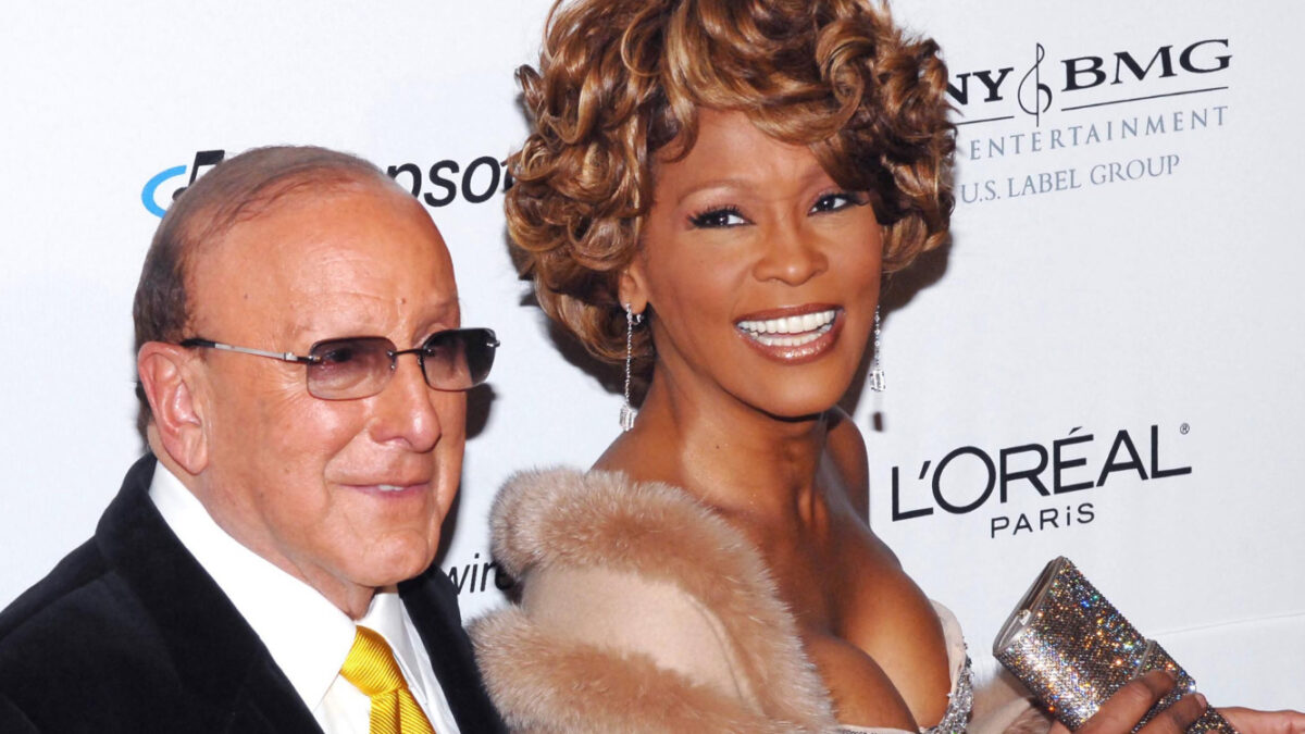 200 morto clive davis magnate dell8217industria discografica che ha lanciato le carriere di whitney houston carlos santana janis joplin e alicia keys da Ilfattoquotidiano.it 200 morto clive davis magnate dell8217industria discografica che ha lanciato le carriere di whitney houston carlos santana janis joplin e alicia keys