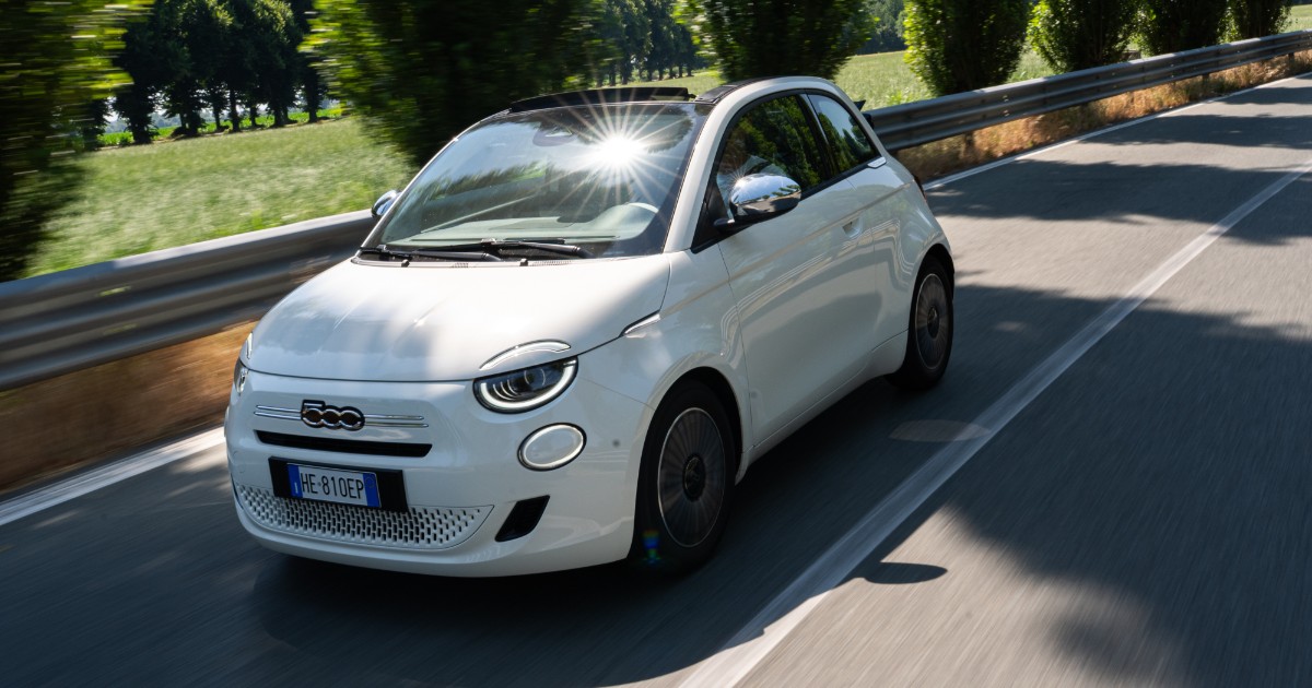 fiat rilancia le auto popolari 500 cabrio e 600 turbo 100 sotto i 20 mila euro 8211 foto da Ilfattoquotidiano.it fiat rilancia le auto popolari 500 cabrio e 600 turbo 100 sotto i 20 mila euro 8211 foto