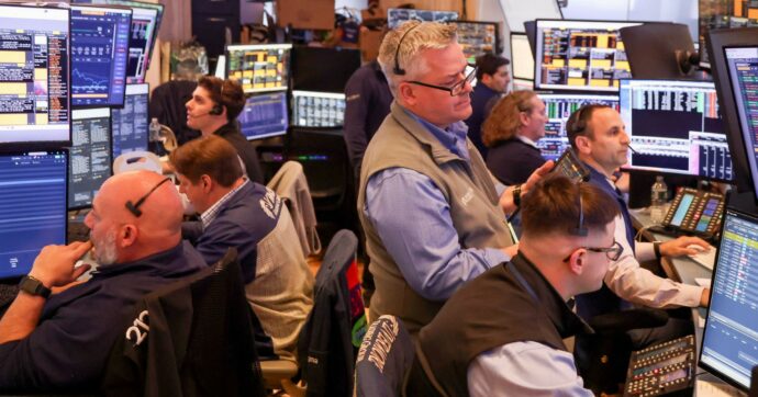 Timori sui tassi Usa, tracollo azioni hi-tech