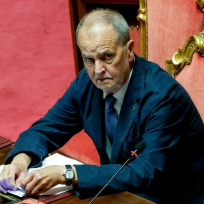 Copertina di Costi sballati e troppi poteri: autonomia ancora bocciata