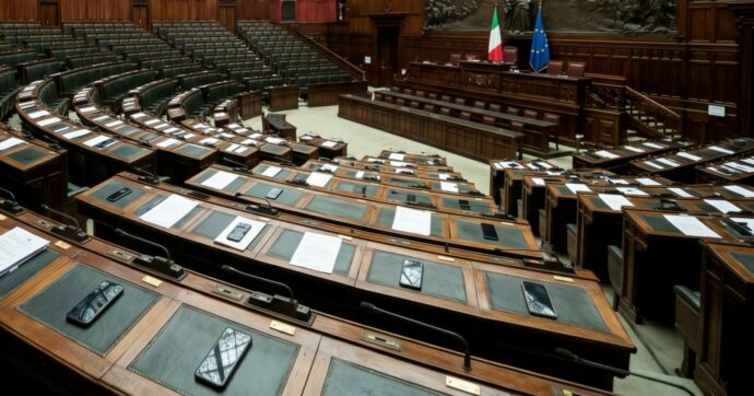 Parlamentari intoccabili: no all’utilizzo delle registrazioni. La Consulta, dopo lo stop per le chat, impedisce audio e video. Giovanardi e Santanchè potrebbero uscire dalle inchieste