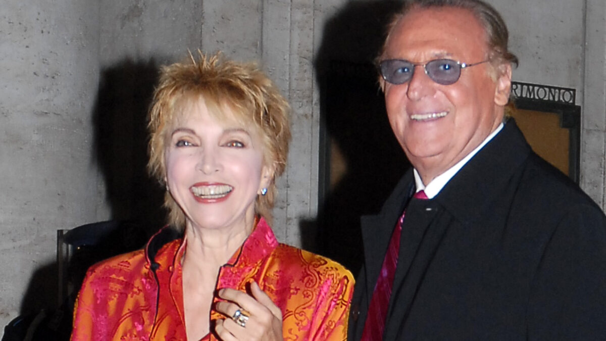 Renzo Arbore: “La morte di Mariangela Melato è stata terribile, atroce. Ho lottato con tutte le mie forze per impedirlo. La sua è stata una perdita ingiusta. La tv di oggi non mi diverte perché destinato al consumo”