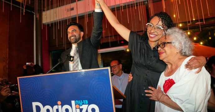 Progressisti e lontani dall’establishment: i tre candidati di Mamdani trionfano alle primarie dem di New York. La città boccia la ‘vecchia guardia’