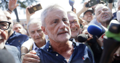 Copertina di Alemanno libero, la prima dichiarazione è una balla: “Sono innocente, in carcere per un reato abolito”. Ma non è vero