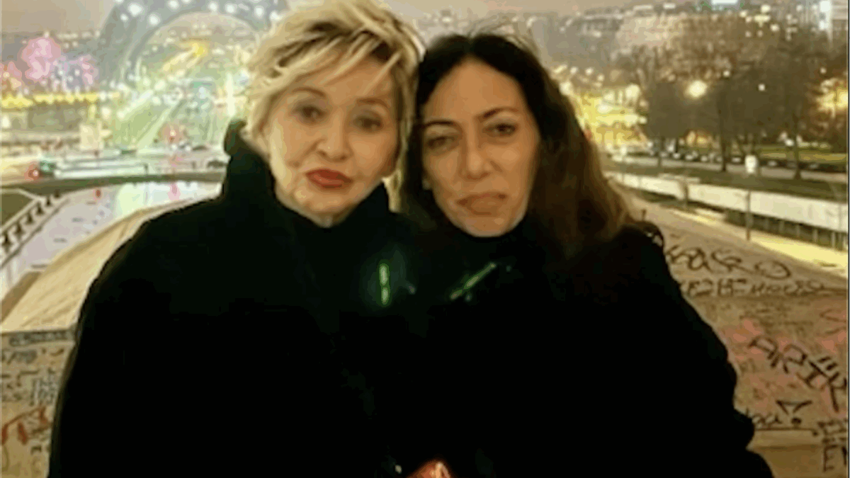 “Mamma era stata malissimo, ma poi si è truccata, vestita e siamo andate alla Tour Eiffel”: la figlia di Enrica Bonaccorti ricorda l’ultimo viaggio fatto a Parigi