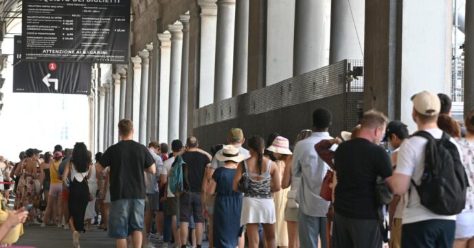 Gli Uffizi sospendono la vendita dei biglietti per il caldo estremo: impianto di condizionamento non regge. Chiusura anticipata per Louvre e Tour Eiffel