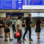 Copertina di Germania, stop totale alla circolazione dei treni per ore: “Guasto alla rete di comunicazione”. Poi la ripresa nella notte