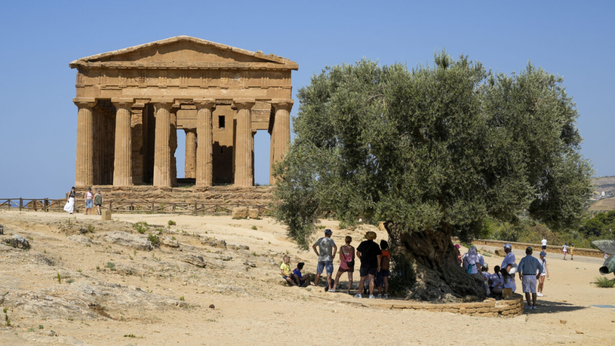 Dall’acqua alla sanità fino alle strade: ad Agrigento dove c’è un appalto c’è un’inchiesta (e politici e funzionari indagati)
