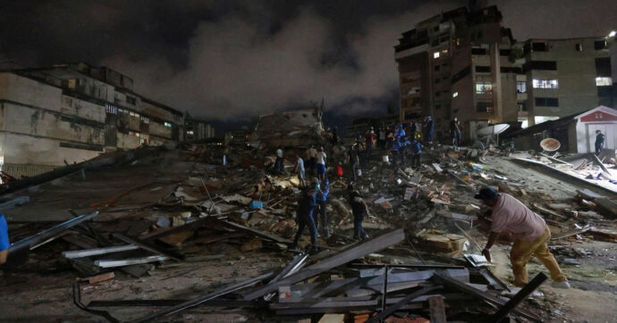 Maxi-terremoto in Venezuela: centinaia di edifici crollati, 32 morti e oltre 700 feriti. Dichiarato lo stato d’emergenza