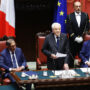 Copertina di Mattarella parla di unità, Resistenza e “volto umano” della Repubblica per celebrare la Costituente. Vannacciani assenti dall’Aula