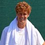 Copertina di Wimbledon, Sinner contro tutti: il campione in carica conosce il suo cammino verso il bis | Quando e dove vedere il sorteggio in tv e streaming