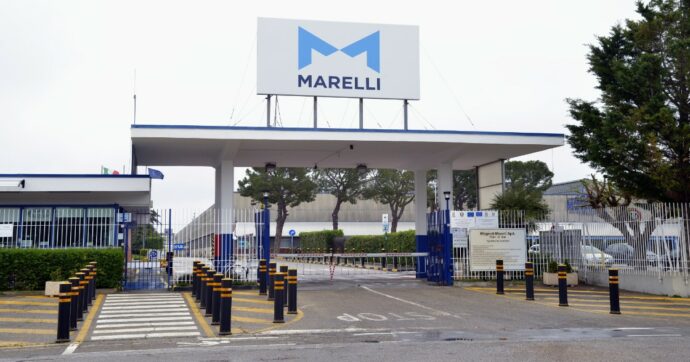 Stellantis vuole riprendersi una parte dell’ex Magneti Marelli dopo averla venduta