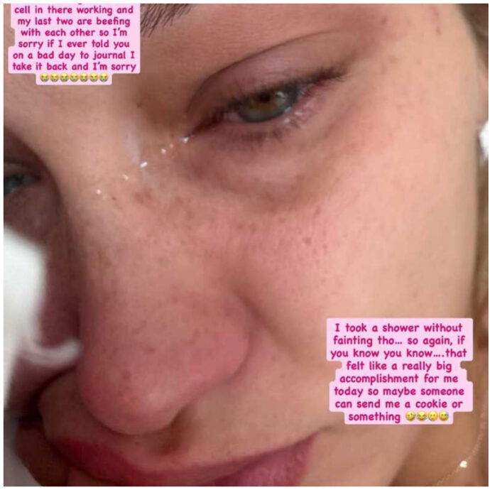 “Ho la malattia di Lyme. Il dolore e i traumi mi portano a un grande isolamento e depressione. Ma c’è una luce, anche se non riuscite a vederla”: Bella Hadid commossa