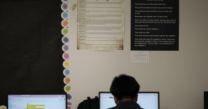 Texas, obbligatoria la lettura della Bibbia nelle scuole pubbliche: la decisione dello Stato governato dai Repubblicani