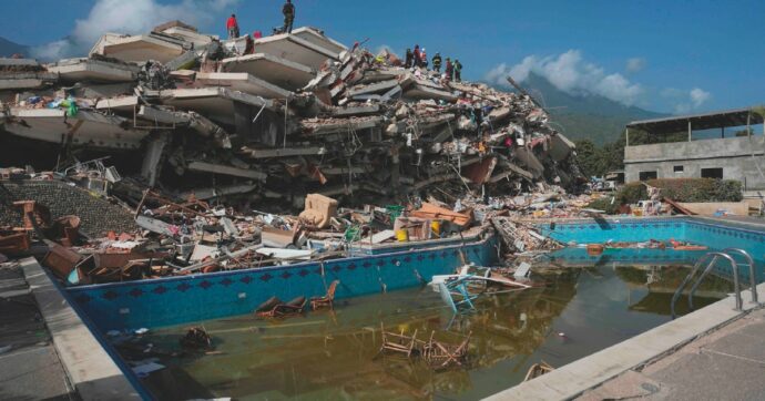 Venezuela, sale il bilancio della catastrofe: 1.430 morti. Arrivati i soccorritori italiani