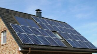 I ricavi da vendita dell’elettricità generata da un impianto fotovoltaico su tetto sono tassati? Cosa c’è da sapere